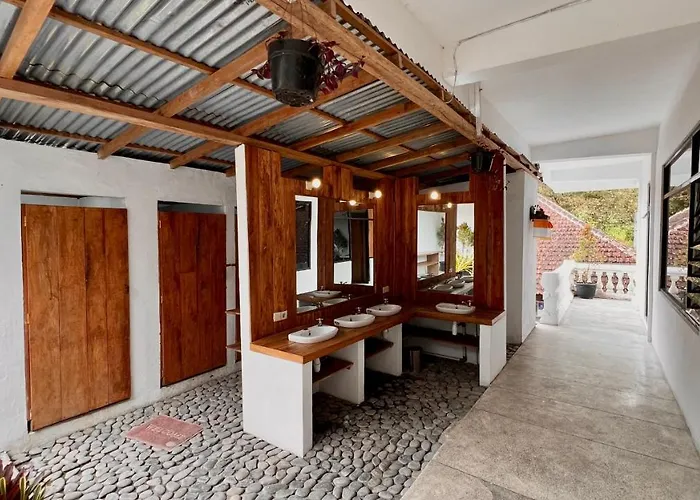 Hostel Chakra Tavern