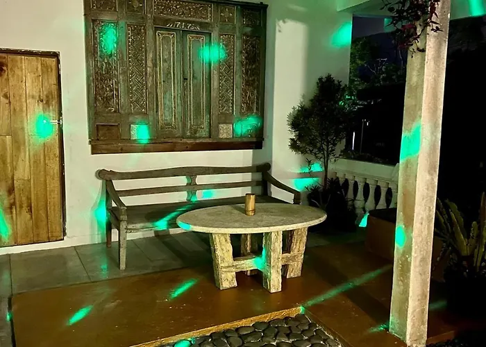 Chakra Tavern Hostel