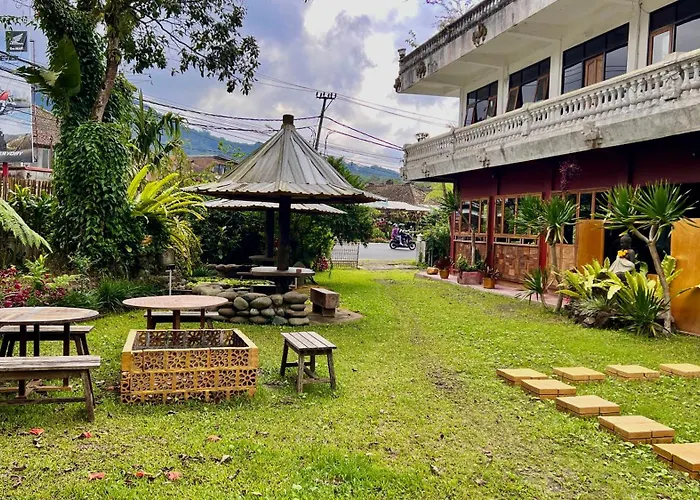 Chakra Tavern Hostel